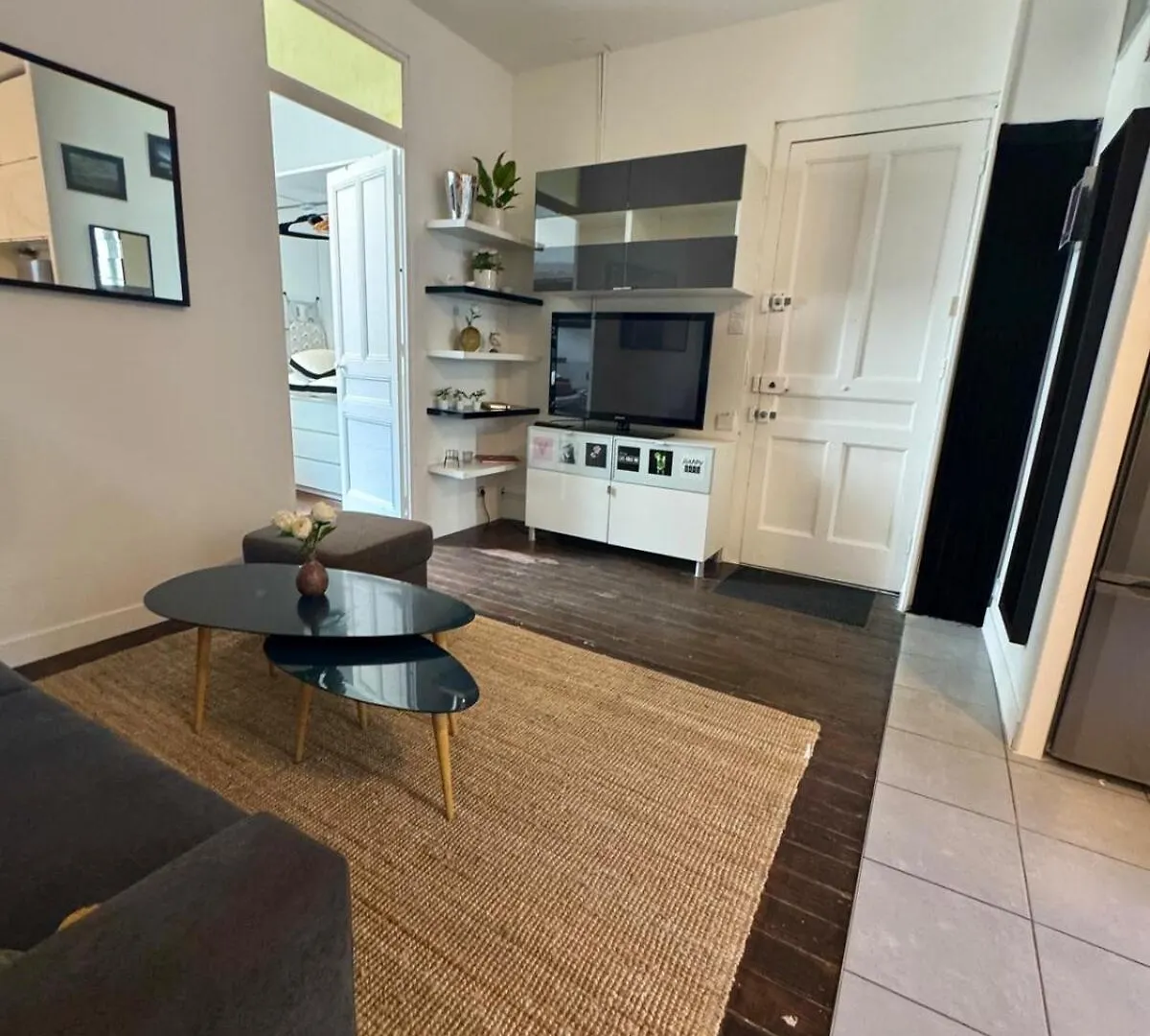 Chaleureux T2 - Centre Lyon - Terrasse Privee의 연락처